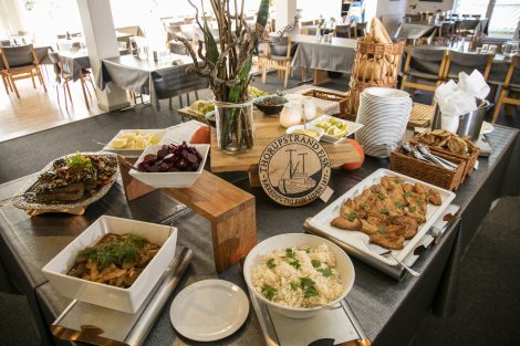 Tag på weekendophold i Slettestrand i Nordjylland og nyd vores frokostbuffet med kolde og lune retter.