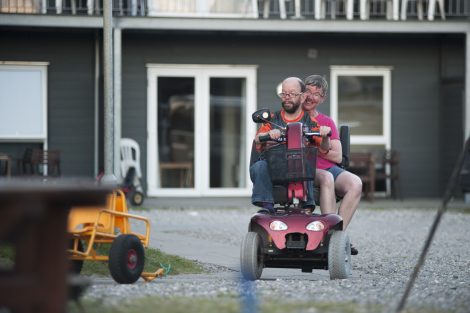 Søde Rigmor og Kurt på ferie i Slettestrand