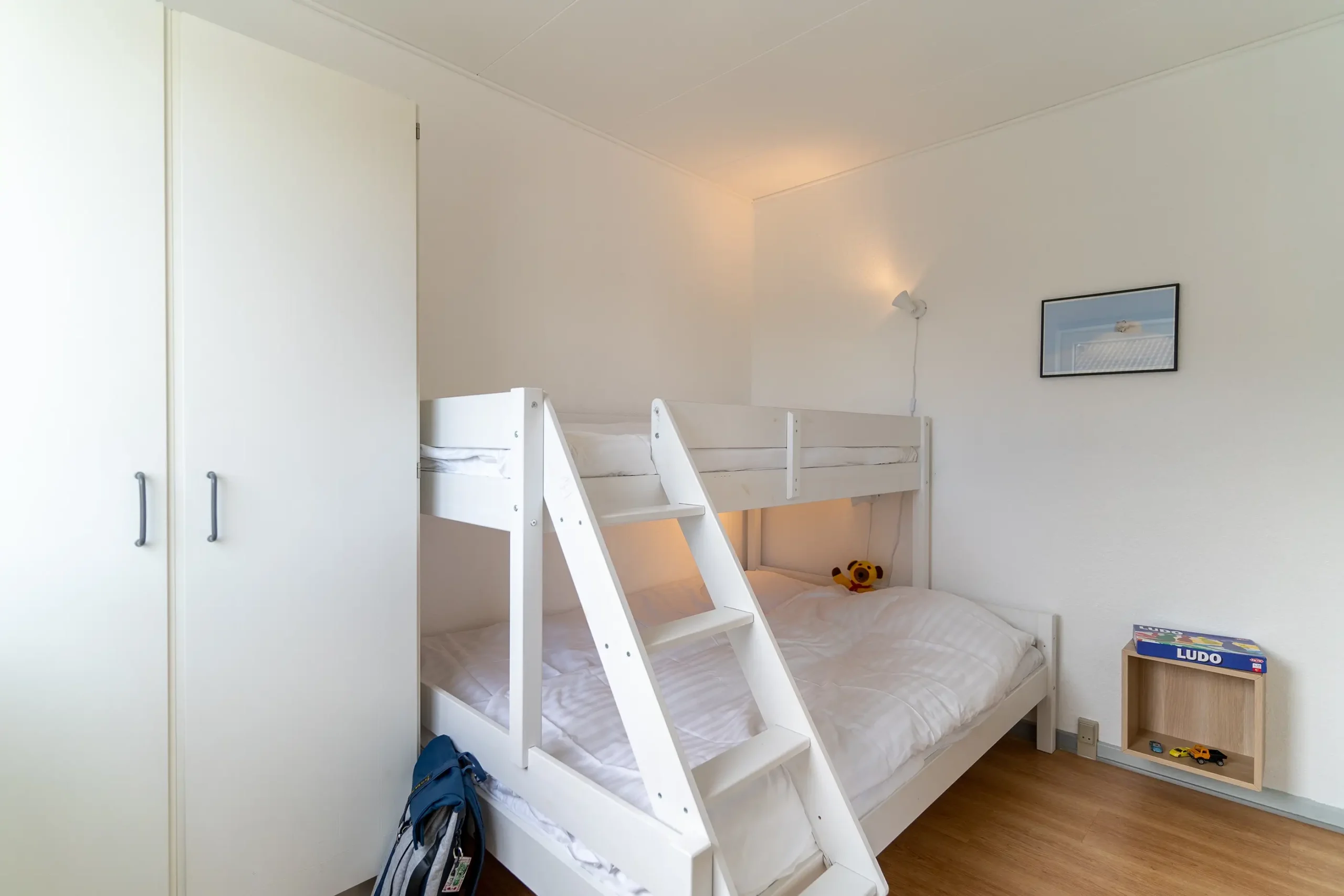 Soverum 1 indrettet med med en maxi-køjesenge i ferielejlighed på Feriecenter Slettestrand | Foto: Kristian Skjødt