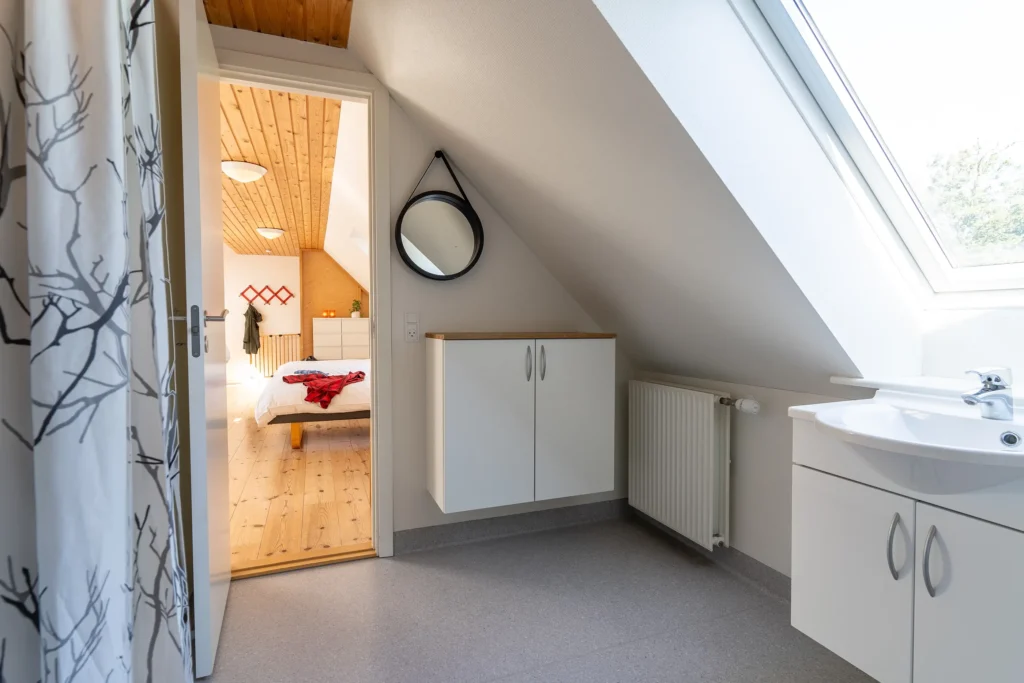 Badeværelse 2 på 1. sal i ferielejlighed Vest | Foto: Kristian Skjødt