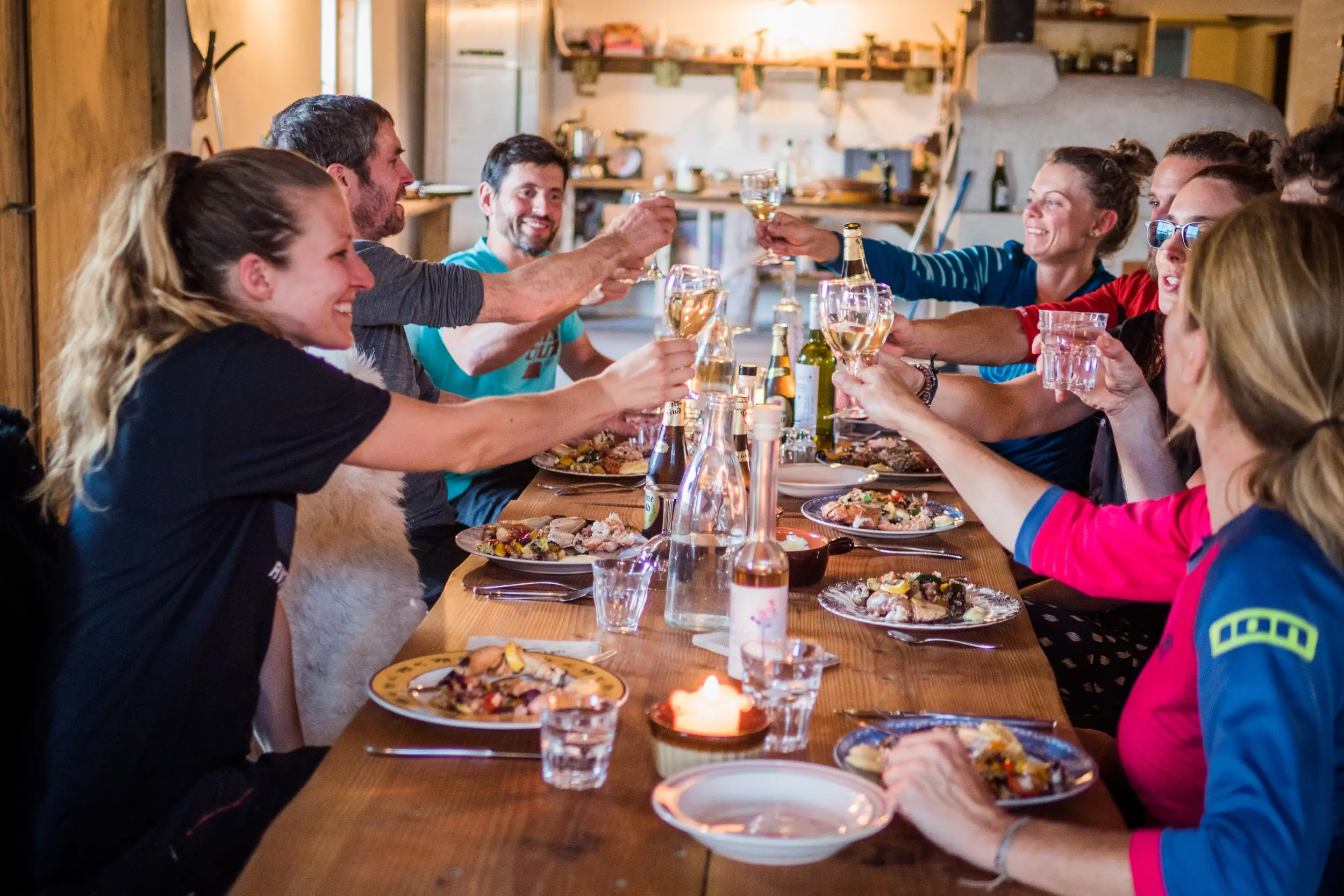 Vild mad og hygge med venner i Madsmedjen | Foto: Max Schumann